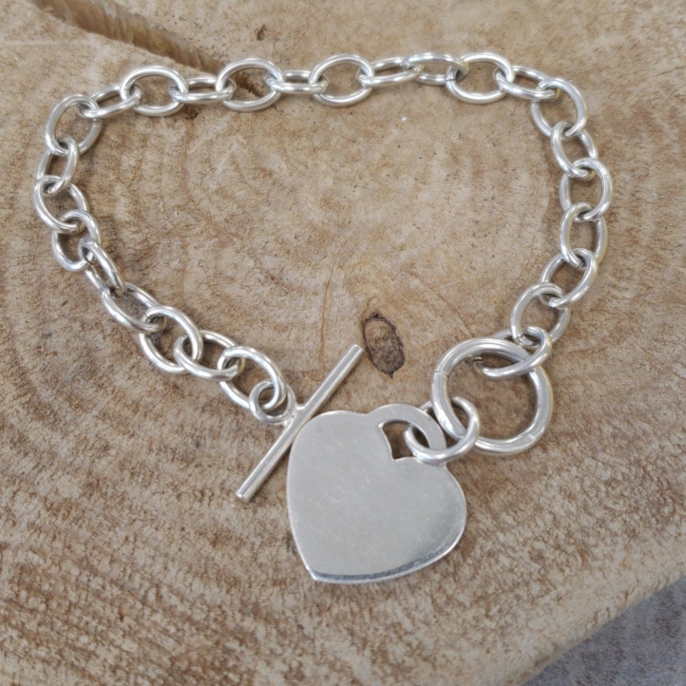 7" Sterling Silver toggle link bracelet w/ heart